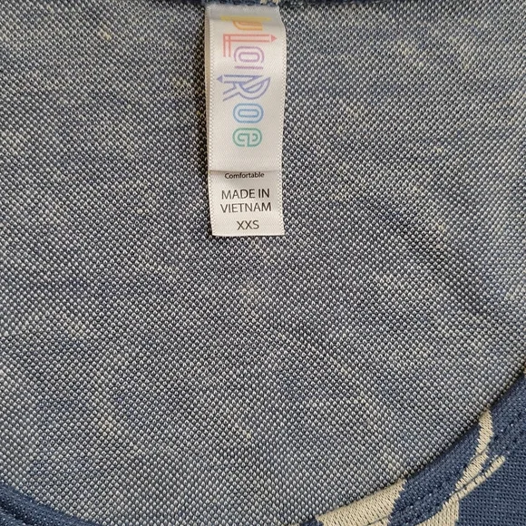 LulaRoe Cat Top - Picture 2 of 3